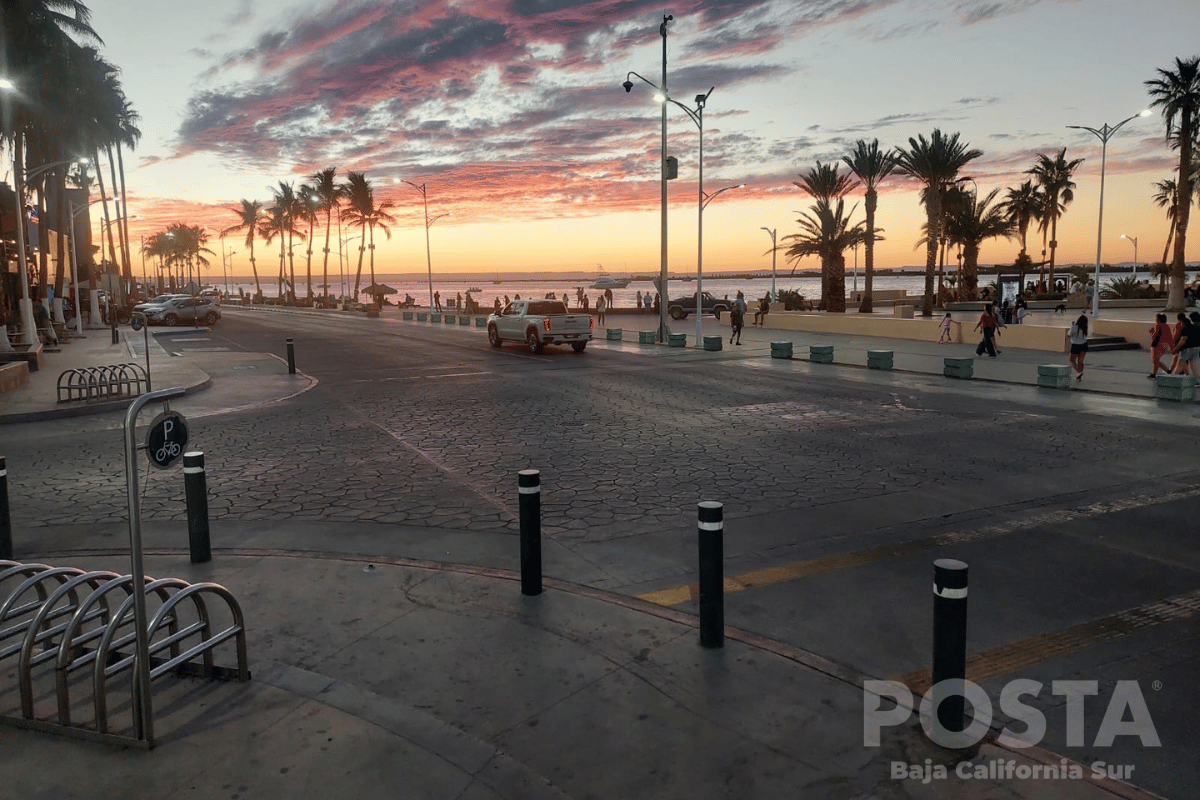 Cierran calles del Malecón de La Paz. Foto: Héctor Romero