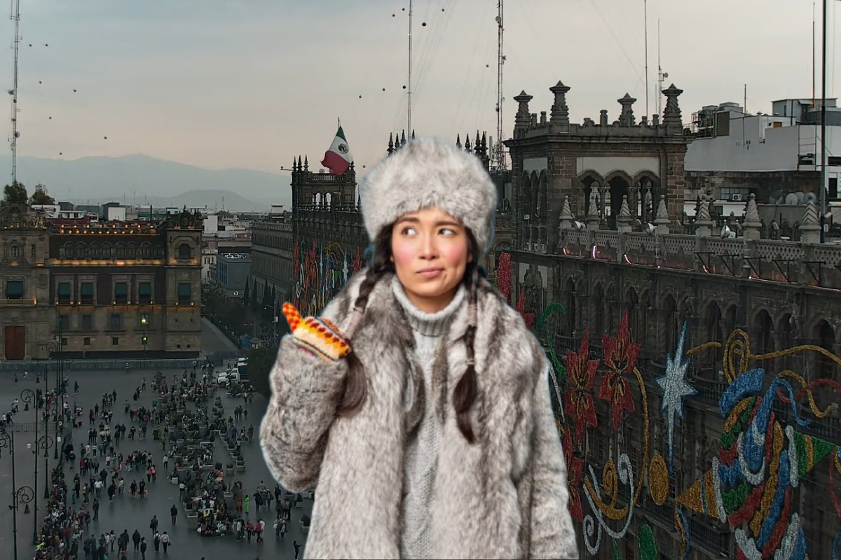 Personas abrigada señalando hacia la plancha del Zócalo de la CDMX.    Foto: @SkyAlertStorm y Freepik, editada en Canva.