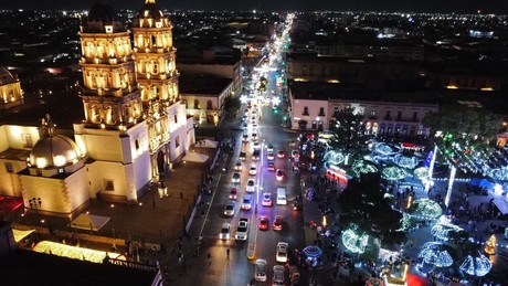 Así se ve el Alumbrado Navideño 2024 desde el aire en la Plaza de Armas