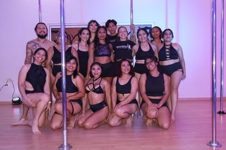 Pole dance, el deporte que ofrece múltiples beneficios al cuerpo y a las emociones