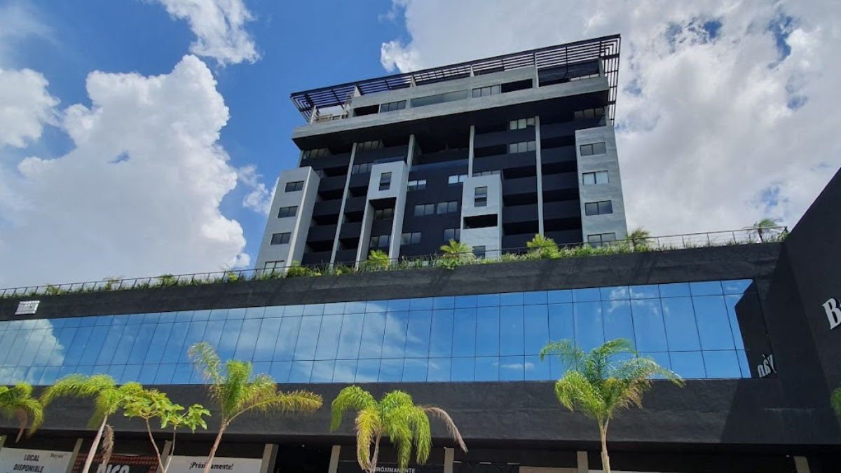 Este edificio está en la colonia Montes de Amé Foto: Joaquín Gardoni