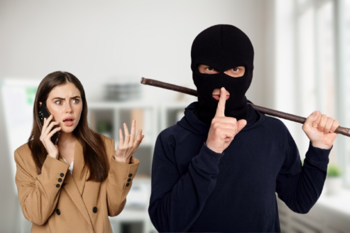 Mujer en llamada telefónica y ladrón al frente de ella.   Foto: Freepik, editada en Canva.