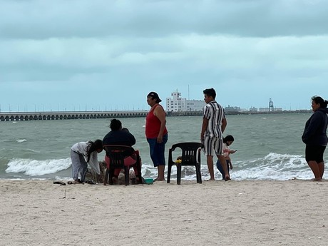 Clima Yucatán: Lluvias dispersas y 'heladez' por el frente frío 'Juub'