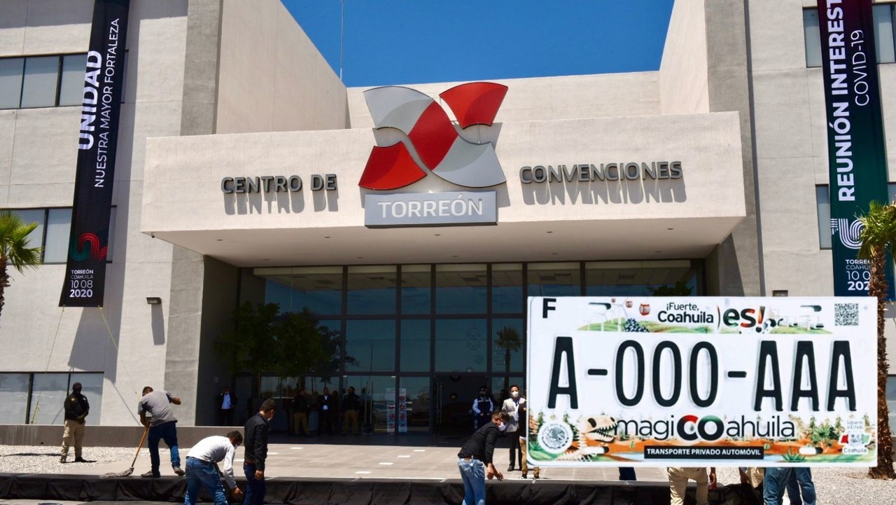 Los ciudadanos podrán realizar el pago de sus placas en el Centro de Convenciones de Torreón. (Fotografía: Canva)