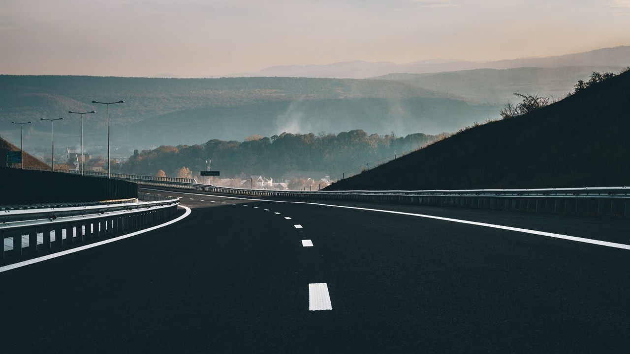 Imagen de carretera.  (Fotografía: Canva)