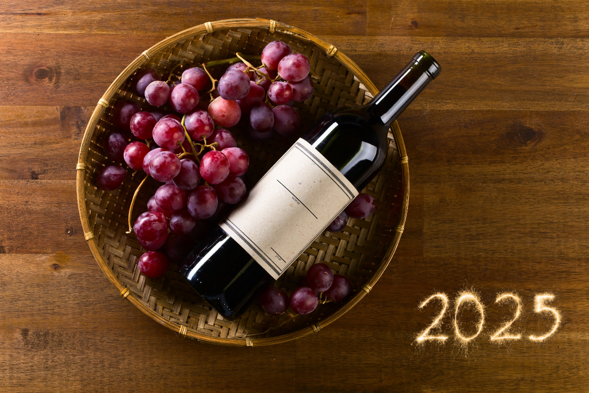 Este Año Nuevo, elige un vino coahuilense para brindar por la vida, las tradiciones y los momentos inolvidables. /Foto: Canva