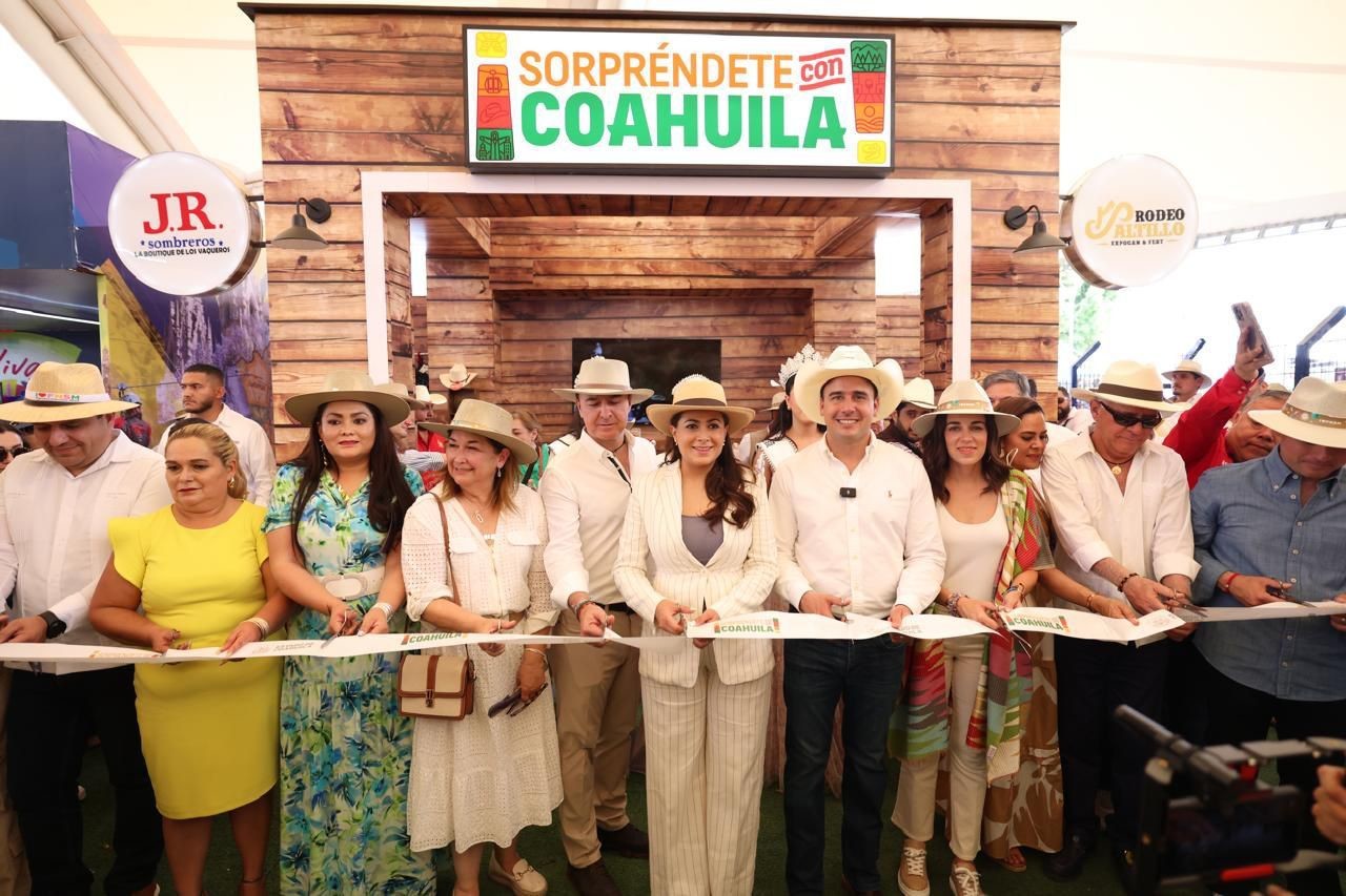 El gobernador Manolo Jiménez impulsó la marca Sorpréndete con Coahuila. (Fotografía: Gobierno de Coahuila)