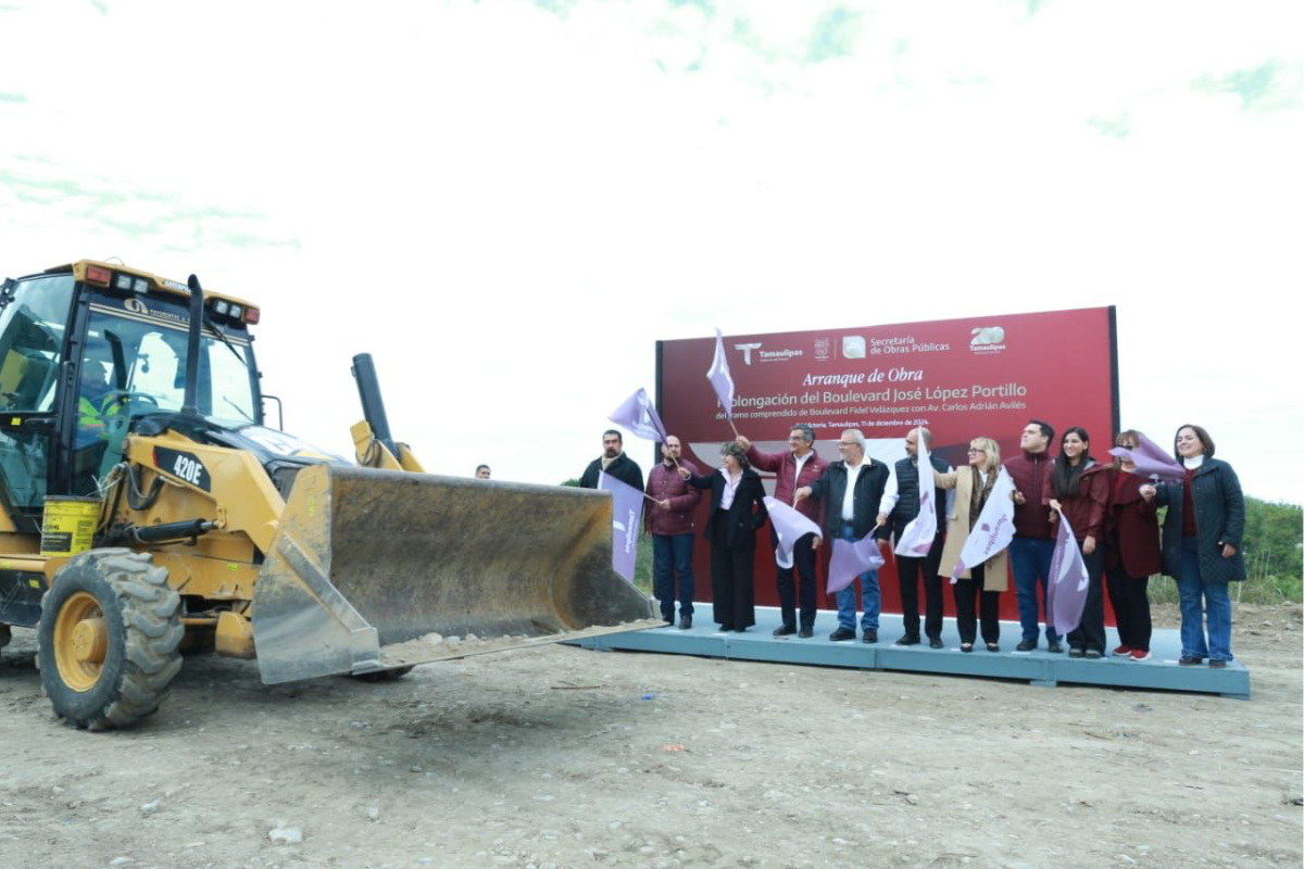 Autoridades dieron el banderazo de salida a la maquinaria y el personal que llevará a cabo la obra. Foto: Gobierno de Tamaulipas