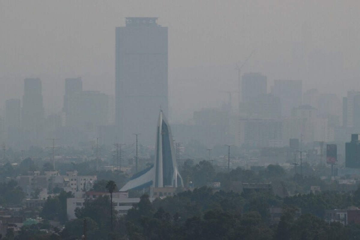 Así se ve la CDMX con contingencia ambiental. Foto: @alvarez_armando