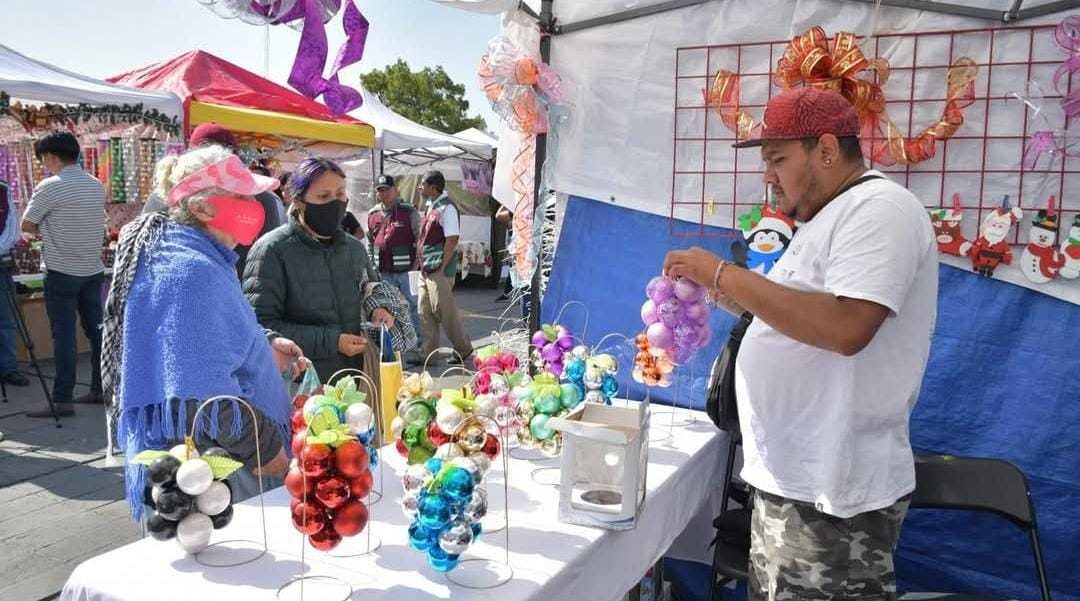 ¡Llega la magia navideña a Neza! No te pierdas la Feria de la Piñata y artículos decembrinos. Foto: El Noticiero Ciudadano