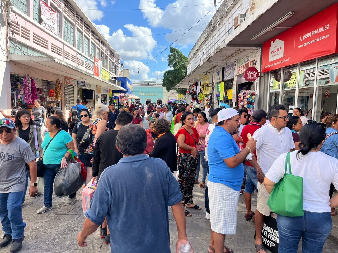 ¿Qué es lo que más están comprando los yucatecos?. Foto: Daniel Rodríguez