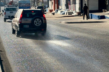 2 meses sin reparación fuga de agua potable en colonia de Los Cabos