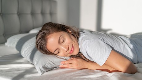 Dormir bien fortalece tu cuerpo y mente: Descubre cómo mejorar tu descanso