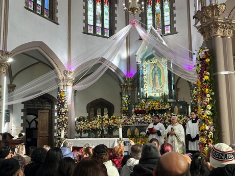 En Saltillo verbena popular en honor a la Virgen de Guadalupe se extiende hasta el domingo