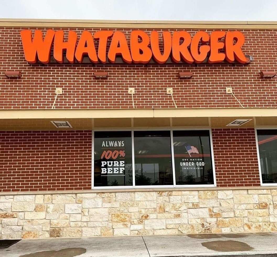 Fachada Whataburger. Foto: Redes Sociales