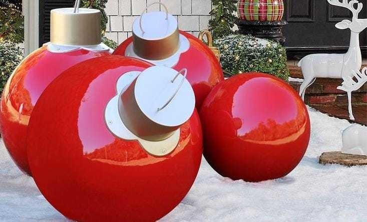 DIY Navideño: Crea esferas gigantes de Navidad con globos. Foto: Pinterest/FiberPotx