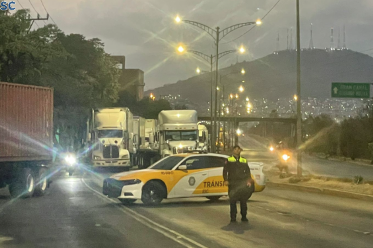 Elemento de tránsito de la SSC.     Foto: @OVIALCDMX