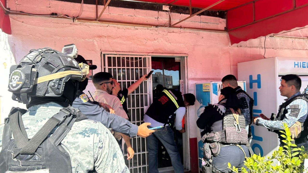 Fue clausurada la tienda 'El Milagro'. (Fotografía: Gobierno de Torreón)