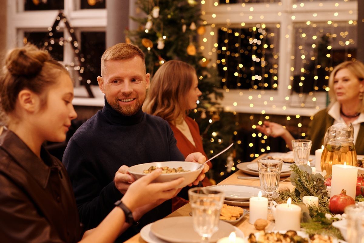 Cena de Nochebuena. Foto de Canva.