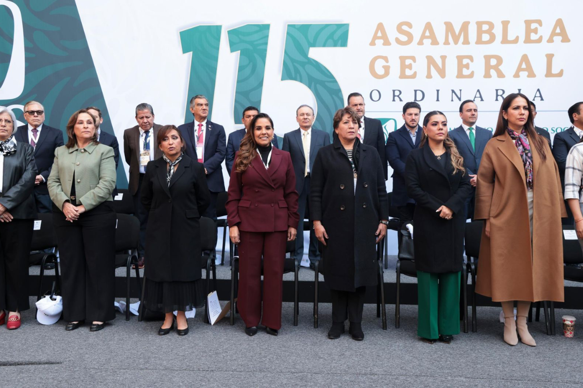 Américo Villarreal Anaya, gobernador de Tamaulipas, presente en la 115 Asamblea General Ordinaria del IMSS en la Ciudad de México. Foto: Gobierno de Tamaulipas