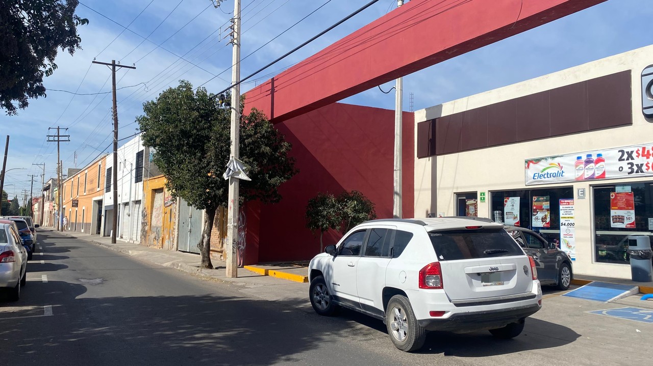 Te informamos cuanto será lo que tendrás que pagar de multa por obstruir una cochera en la ciudad de Durango. Foto: Irving Reyna.