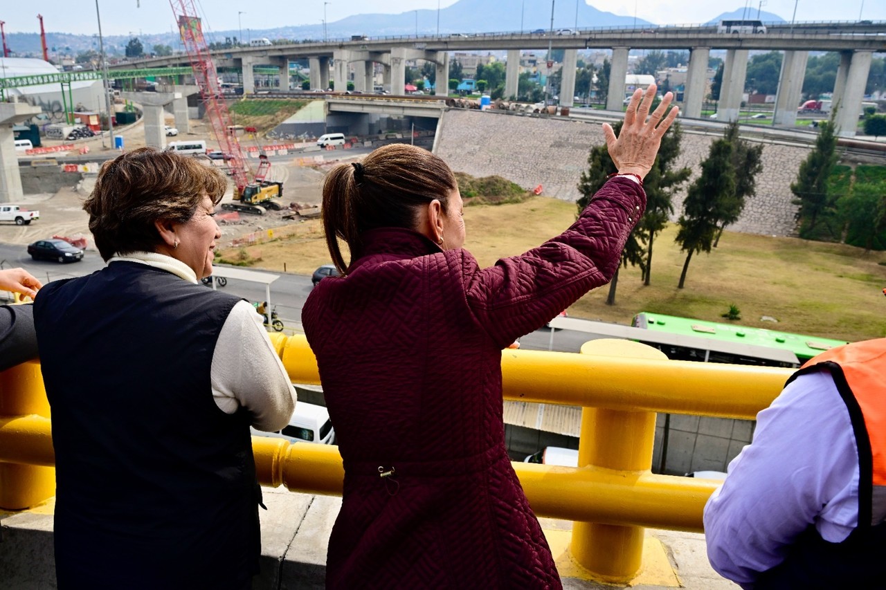 La Presidenta de México, Claudia Sheinbaum Pardo y la Gobernadora Delfina Gómez Álvarez supervisaron la obra del Trolebús. Imagen: GEM