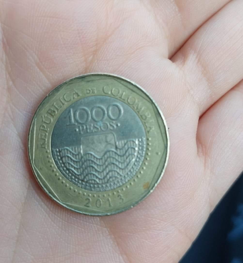 1000 pesos colombianos
