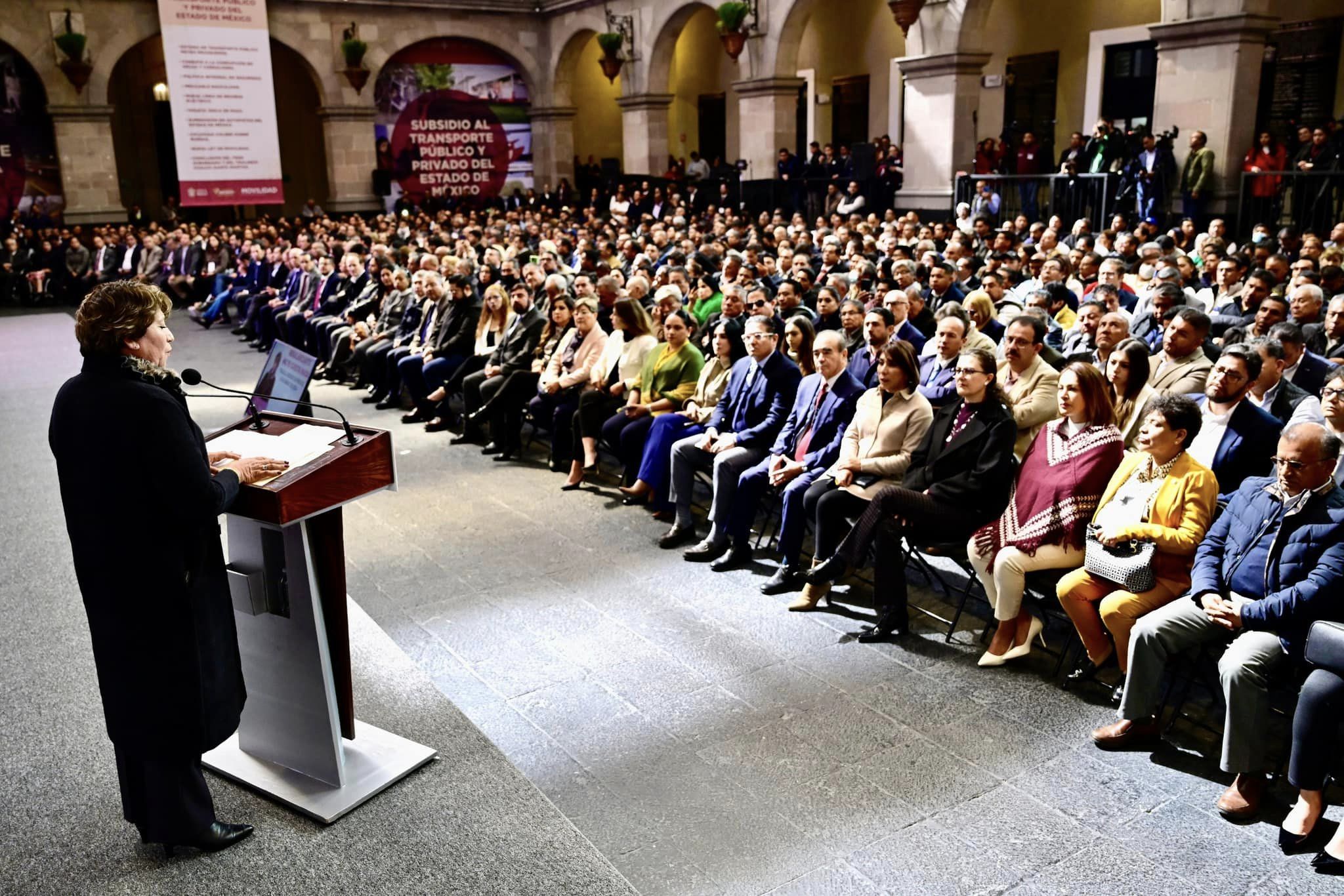 La modernización del transporte público en Edomex, incluye regularizar el servicio y tener un nuevo metro para la entidad. Foto: Gob. de Edomex