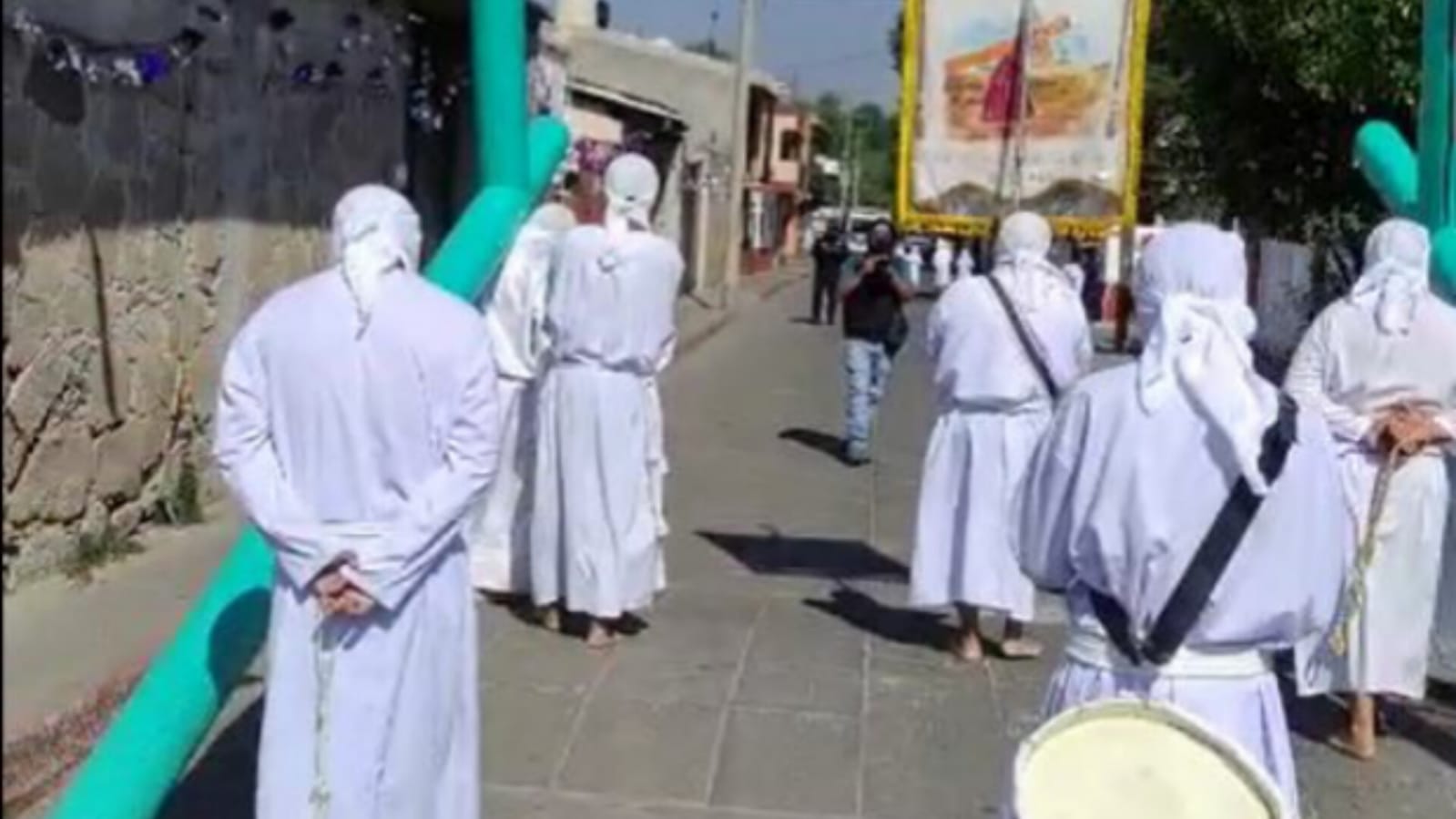 Procesión de los Crucíferos, tradición de 122 años en Temascalcingo. Foto: Captura de pantalla