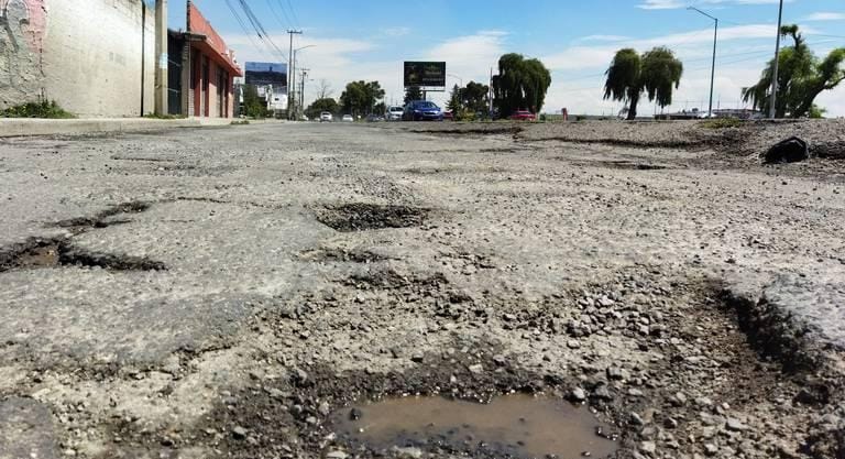Toluca: 85% de las calles con daños estructurales a pesar de la inversión millonaria en bacheo. Foto: Rodrigo Miranda