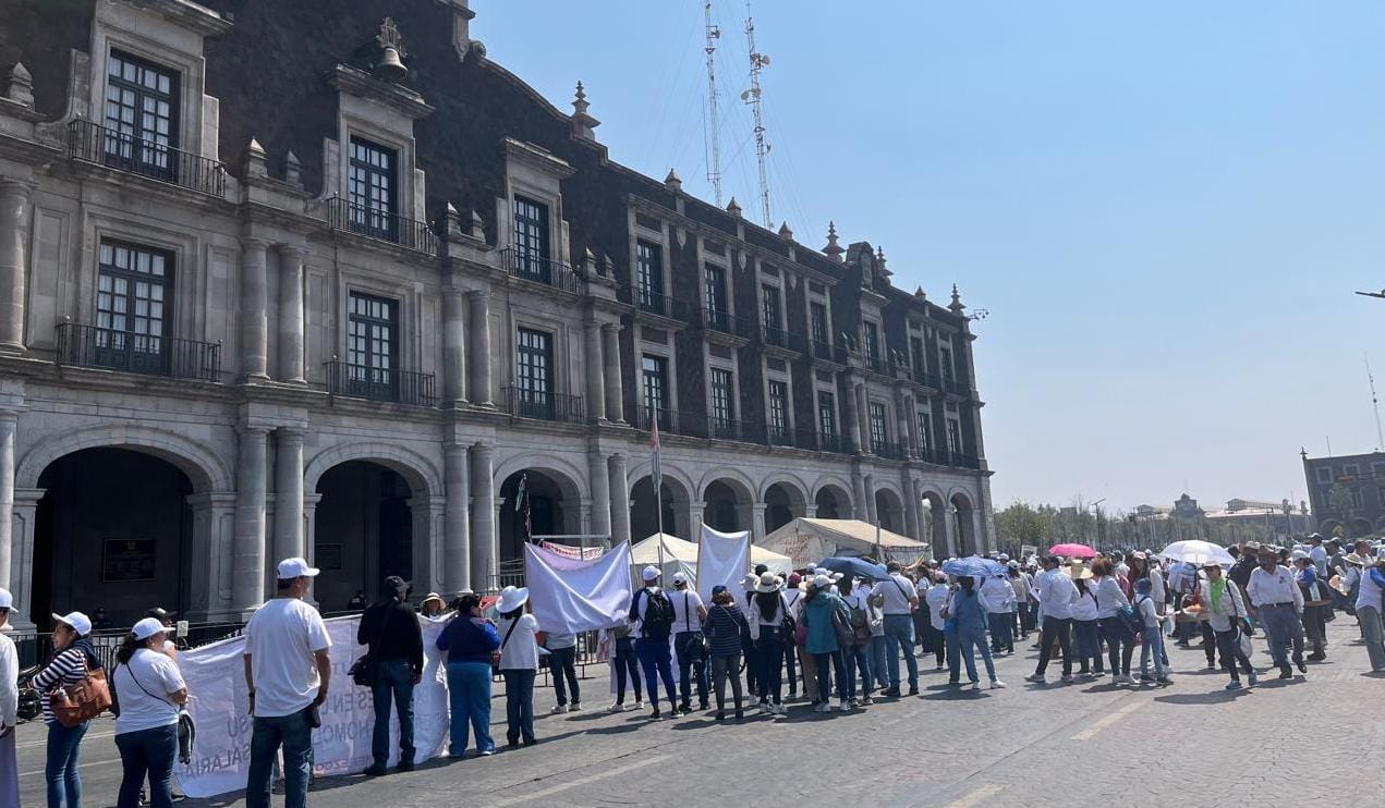 Marchan en Toluca por Día del Trabajo. Foto: POSTA