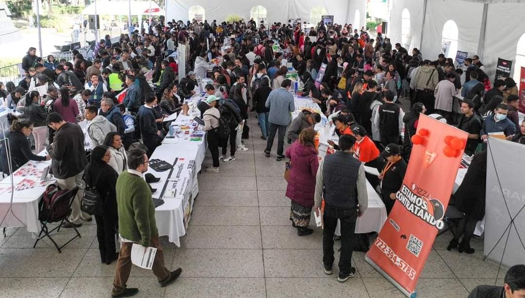 Ofertan mil 600 empleos en la Feria del Empleo de Toluca. Foto: Ayuntamiento de Toluca