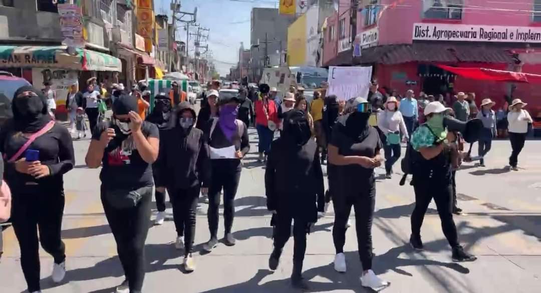 Colectivos feministas exigen justicia por feminicidio de Melany en Xonacatlán. Foto: Especial 