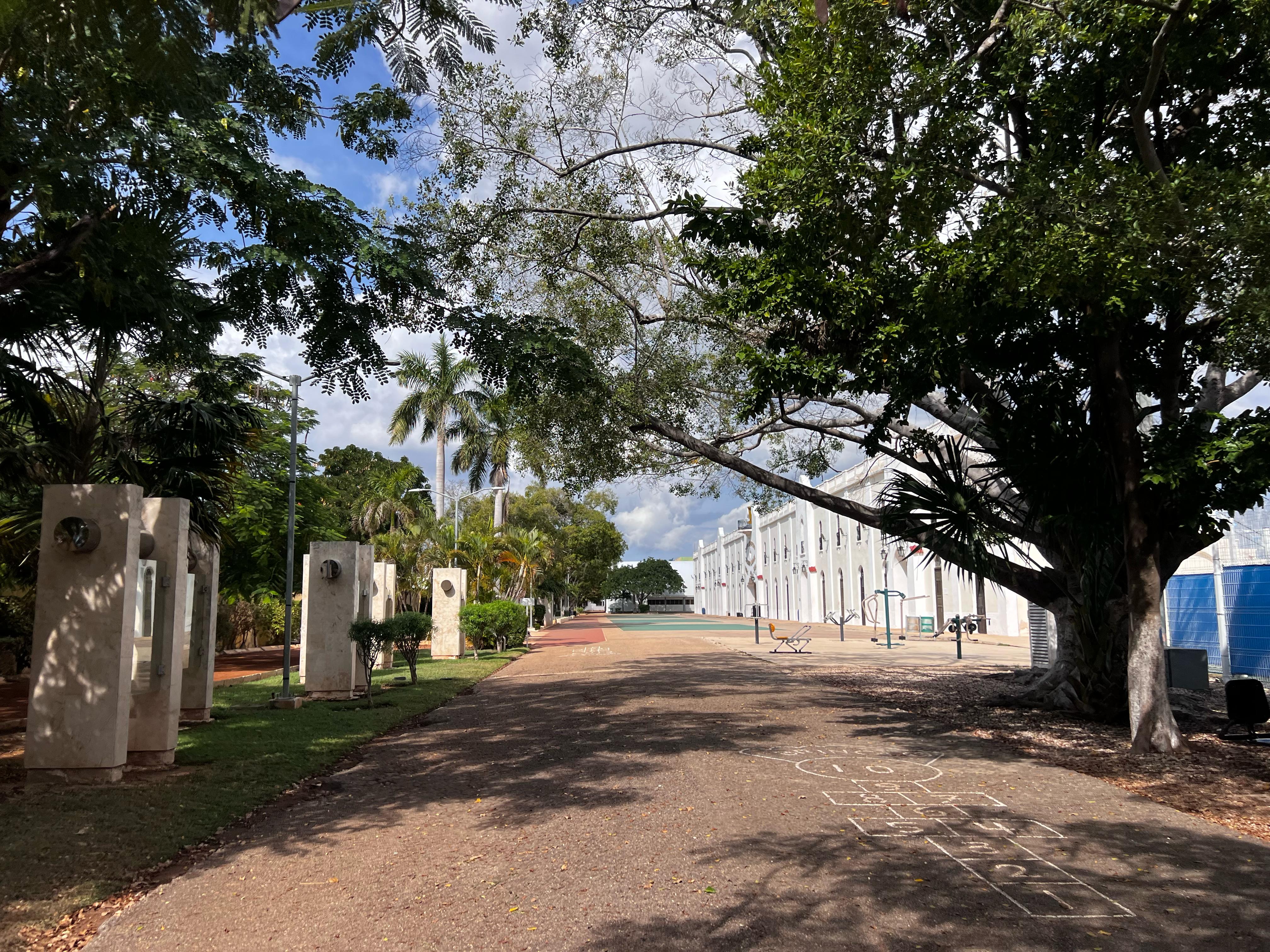 PARQUE SALVADOR ALVARADO EN MÉRIDA 