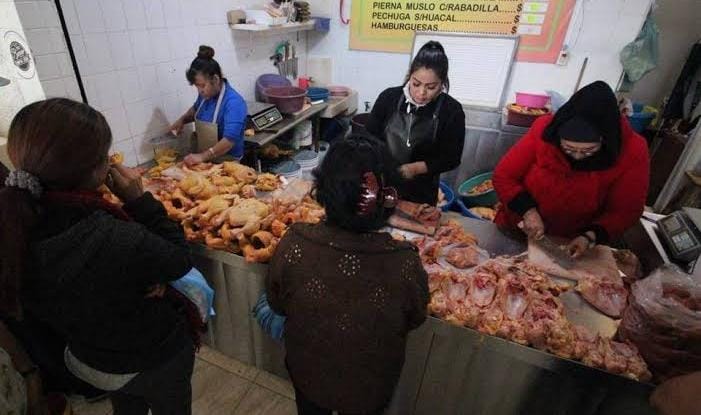 Incrementa  el precio de la carne de pollo en el Valle de Toluca. Foto: Mariana Luna