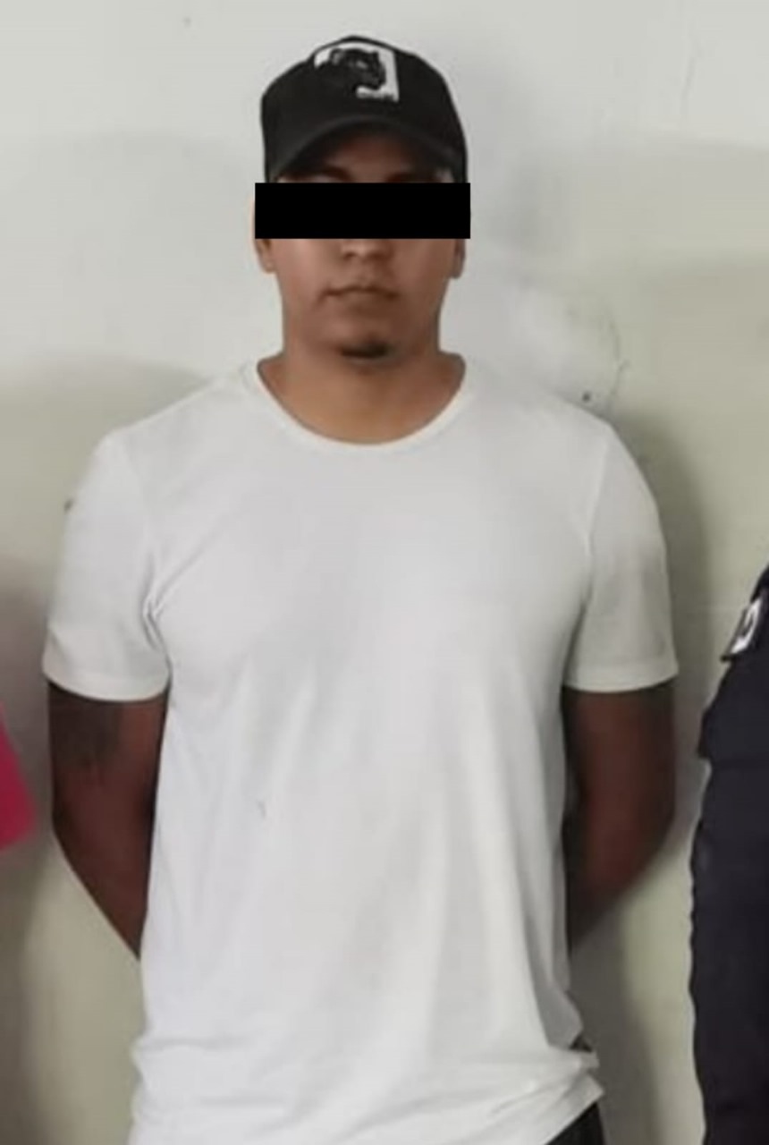 Luis N de 27 años, detenido por robo de propaganda política en Santa Catarina