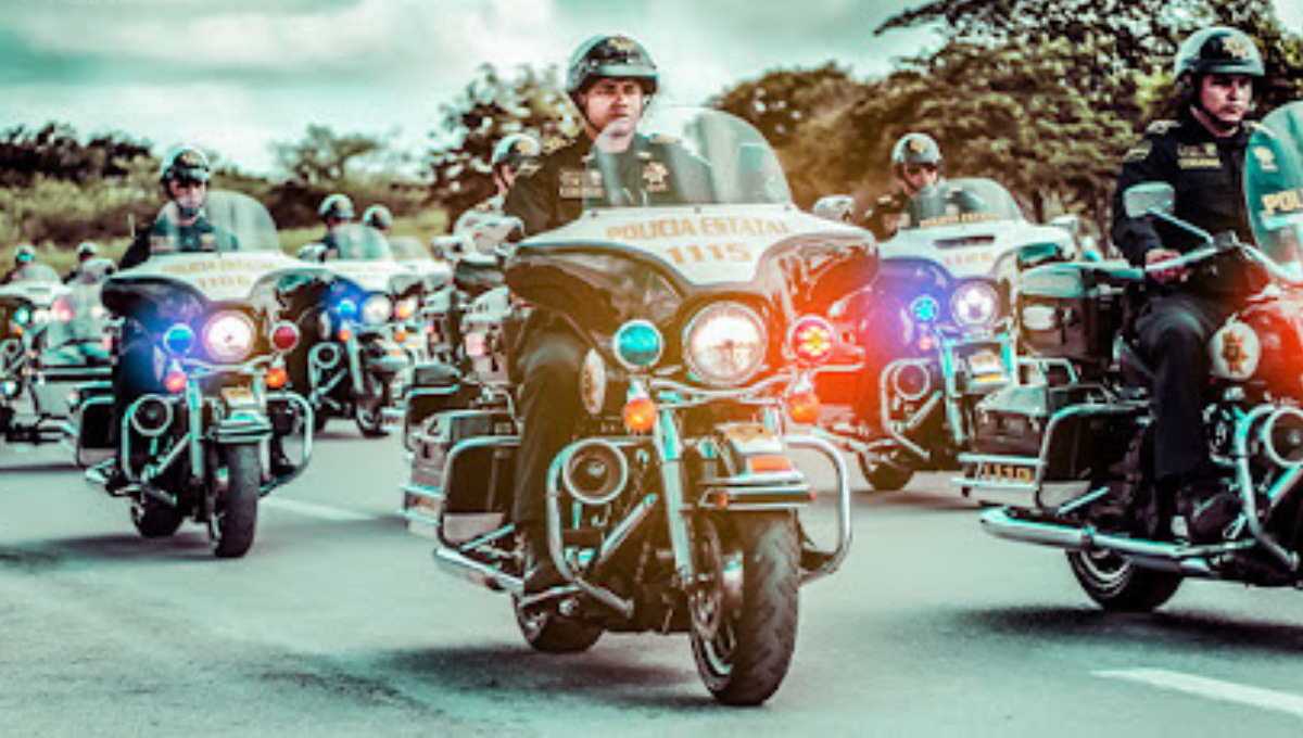 Policías Yucatán en motocicleta 