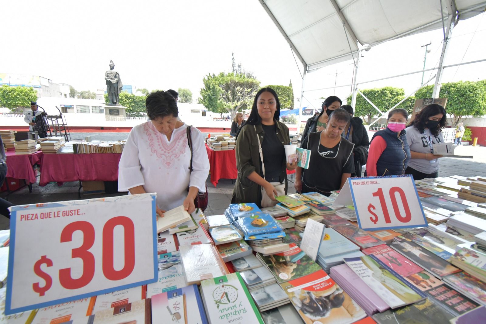 Arranca la Feria del libro Neza 2024. Foto: Gob. de Neza