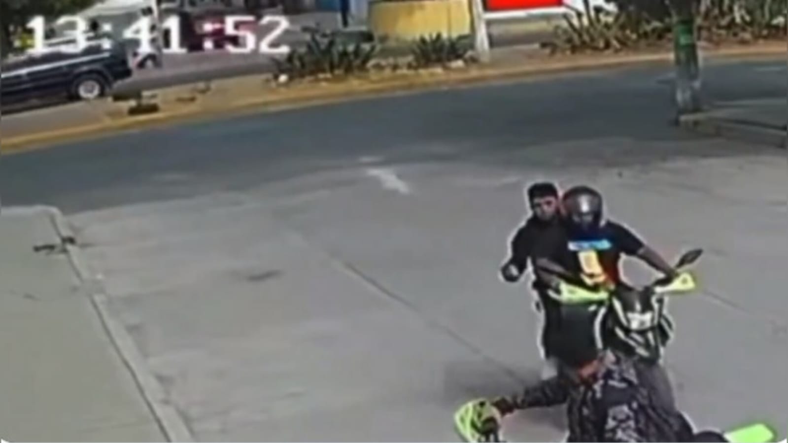 A mano armada roban moto en Chimalhuacán. Foto: Captura de pantalla 