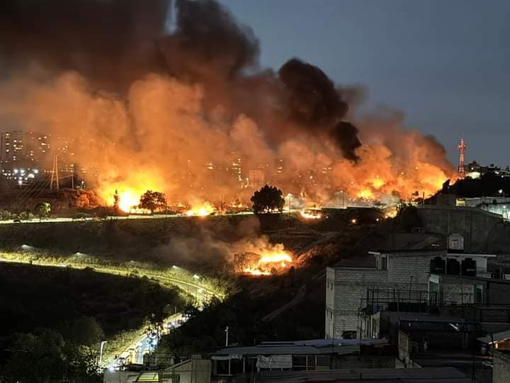 Buscan a hombre por iniciar incendio en cerro de Naucalpan. Foto: FB Oye izcalli