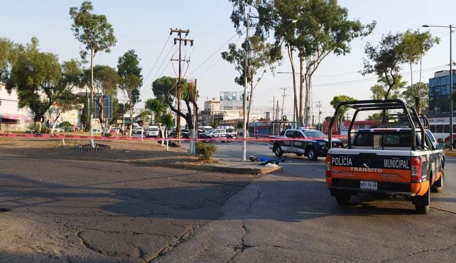 Ecatepec: Conductor ebrio embiste y asesina a pareja de motociclistas. Foto: HalconOnce