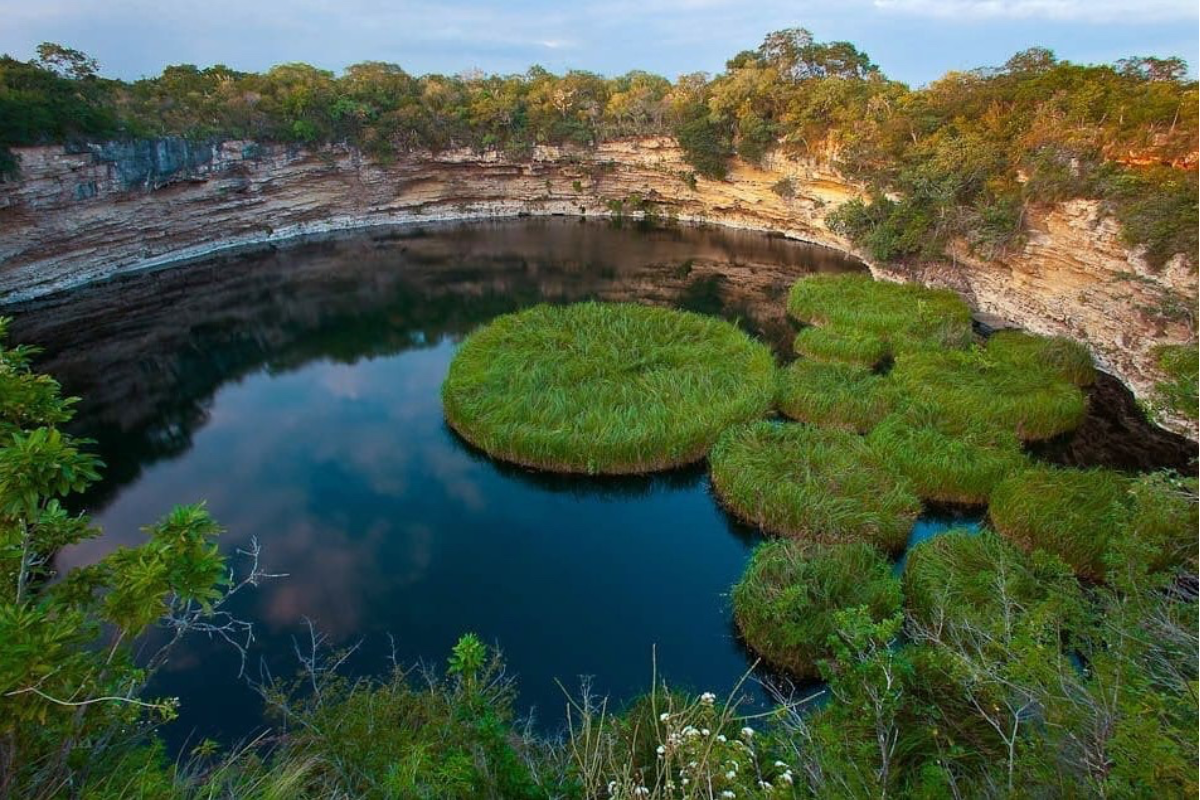 El cenote Zacatón está ubicado en el municipio de Aldama, en la region sur de Tamaulipas. Foto: Turismo Tamaulipas