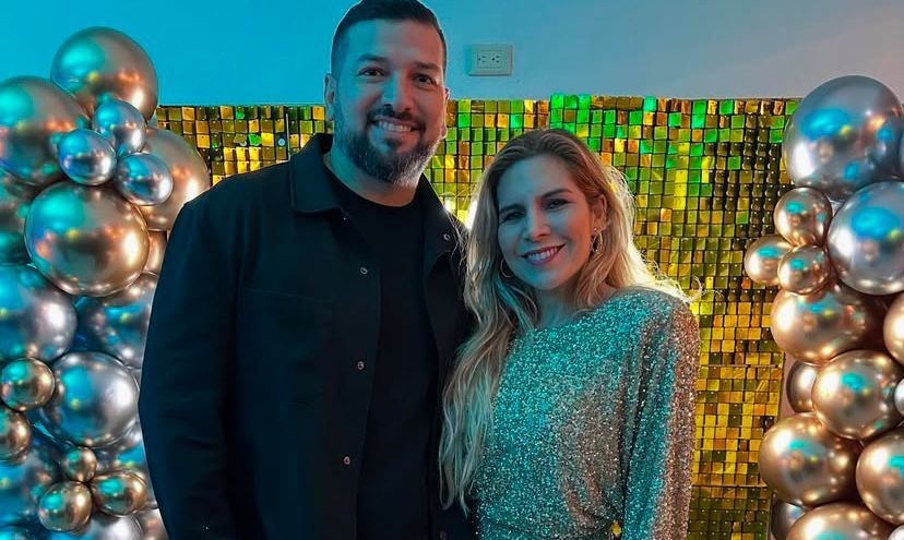 Karla Panini publica una foto con su esposo y recibe el hate de las redes por esta razón Foto: IG Kpaninimx