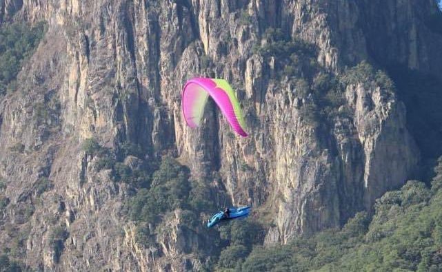 Abierto de Parapente Monarca 2025: Tragedia en la competencia, piloto italiano pierde la vida. Foto: Mario_CRM