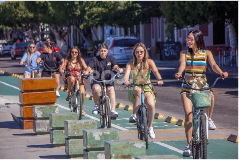 Con tu propia bici, o rentándola en el Malecón de La Paz, estos paseos son una opción muy económica, divertida y saludable. Foto: POSTA.