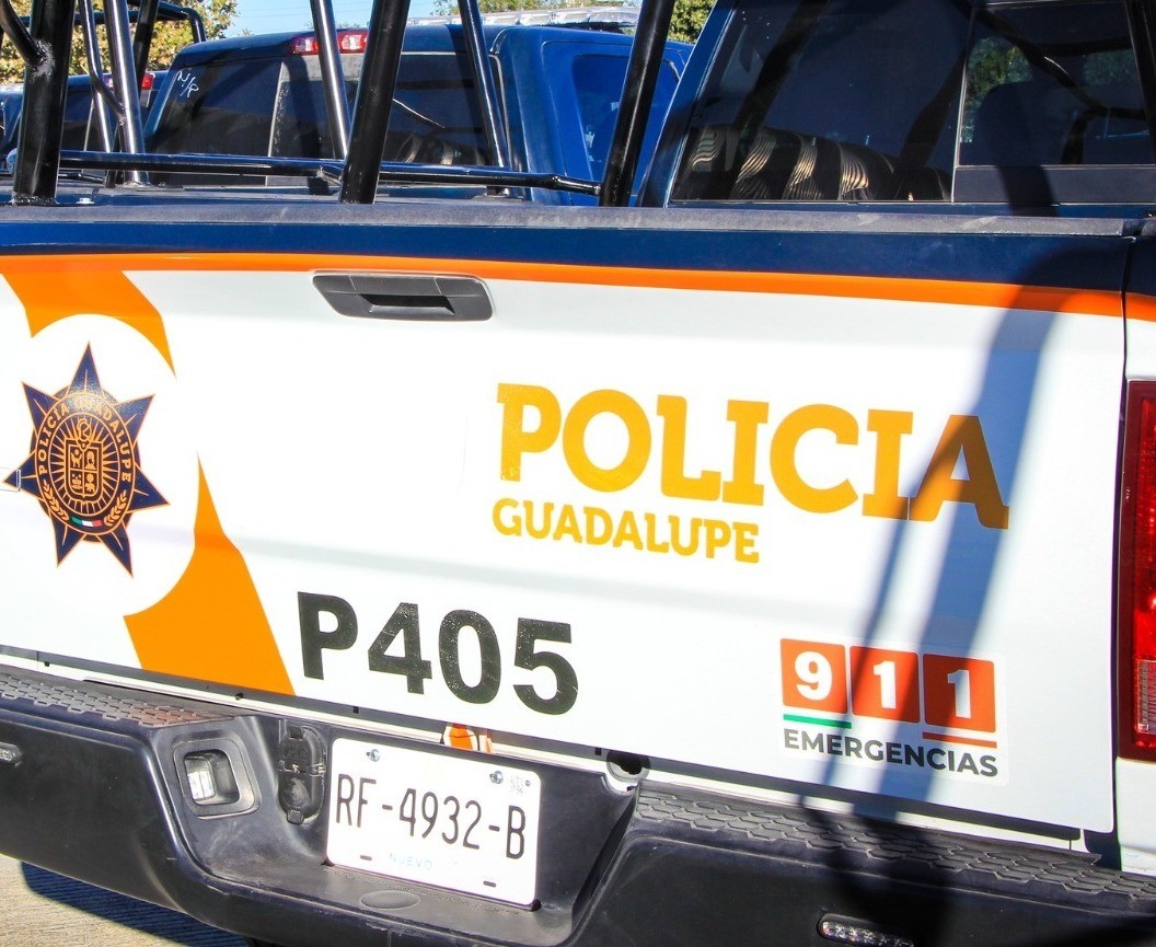 Unidad de la Policía de Guadalupe al momento de acudir al auxilio de la víctima. Foto: Policía de Guadalupe.