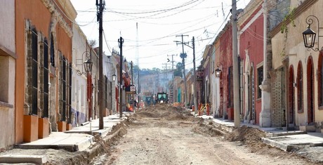 No hay fecha de entrega para la rehabilitación de la calle General Cepeda en Saltillo