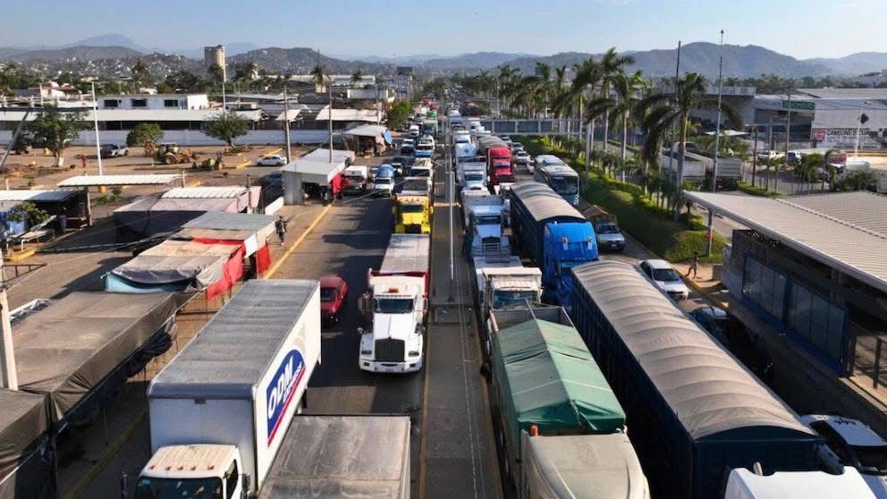 Transportistas del Edomex anuncian bloqueos para el lunes 27 de enero. Foto: Información al día