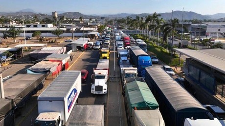 Transportistas del Edomex anuncian bloqueos para el lunes 27 de enero