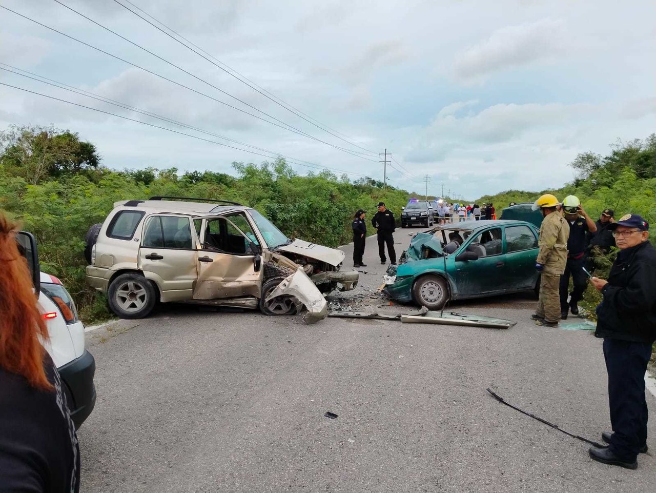 Un fuerte accidente se registró la mañana de este viernes en la vía hacia Telchac Pueblo y que dejó como saldo una persona fallecida.- Fuente Grillo Porteño